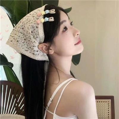 福尔摩斯小姐海报